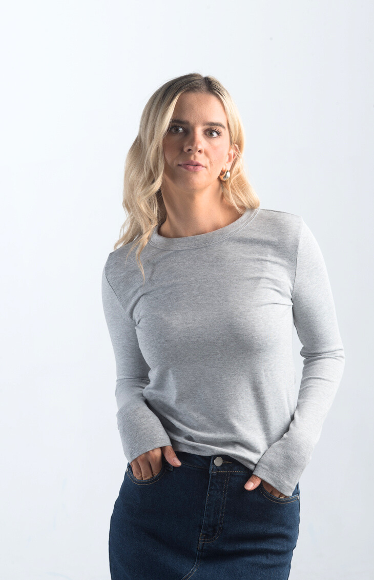Introducing the Addison Tee, your go-to basic long-sleeved top crafted from ultra-soft material for ultimate comfort. Featuring a classic crew neckline, this versatile top is perfect for layering or wearing on its own. Available in a variety of neutral colors, the Addison Tee is a must-have staple for any wardrobe.
Fabric: 63% Polyester 32% Rayon 5% Spandex
Size Guide: Fits True To Size, Model is Wearing a Size S
Available at our boutiques in Chicago, Lake Geneva, and Milwaukee.