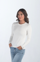 Introducing the Addison Tee, your go-to basic long-sleeved top crafted from ultra-soft material for ultimate comfort. Featuring a classic crew neckline, this versatile top is perfect for layering or wearing on its own. Available in a variety of neutral colors, the Addison Tee is a must-have staple for any wardrobe.

Fabric: 63% Polyester 32% Rayon 5% Spandex

Size Guide: Fits True To Size, Model is Wearing a Size S

Available at our boutiques in Chicago, Lake Geneva, and Milwaukee. 