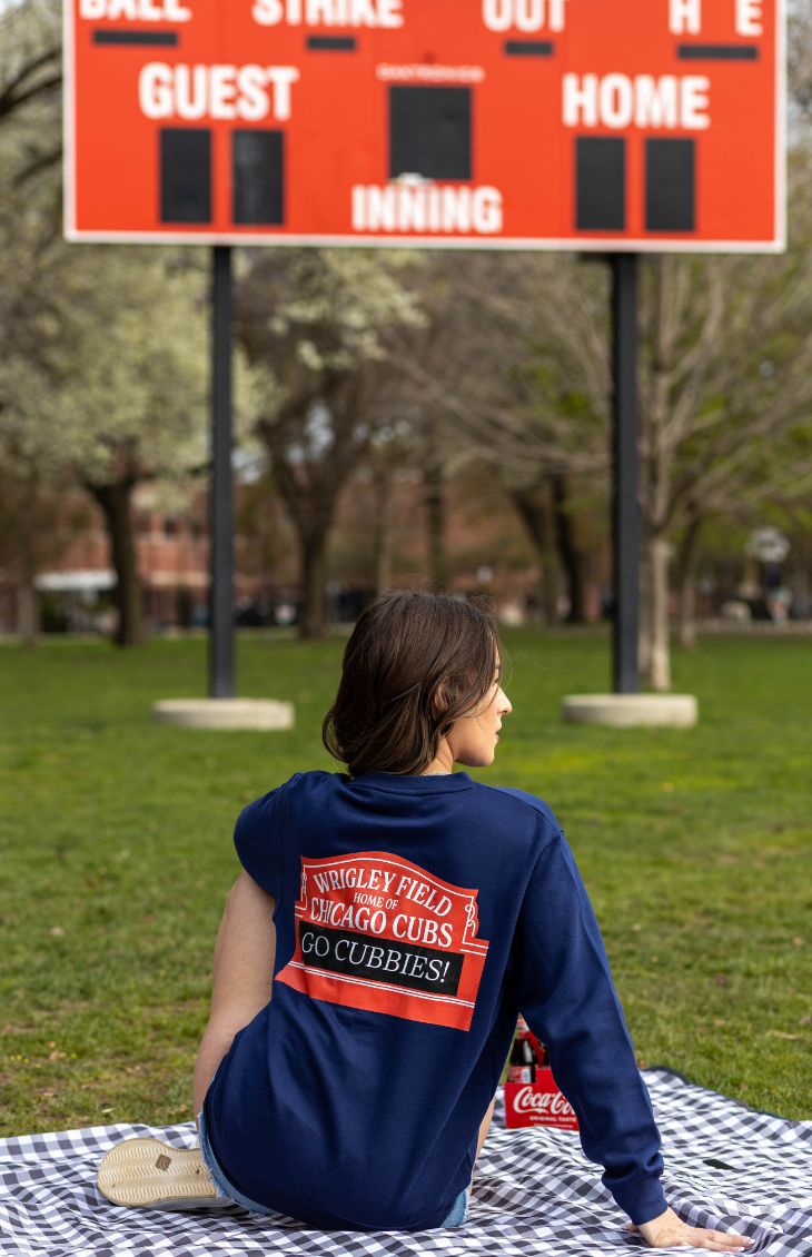 Chicago Wrigley Field Sweatshirt – Pink Moon Bay